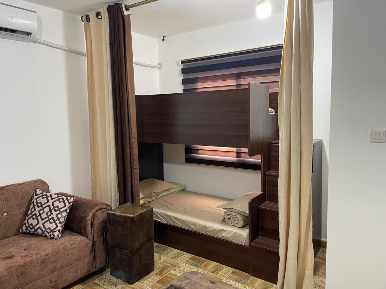 Pizza Street Hostel อคาบา ภายนอก รูปภาพ